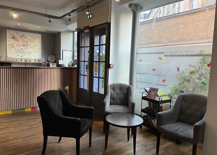 Le Montclair Montmartre by River Paris